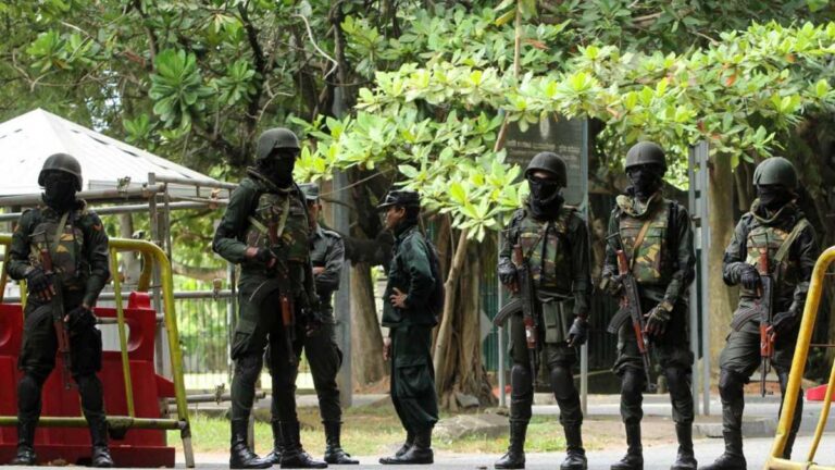 Manifestantes en Sri Lanka desocupan edificios públicos