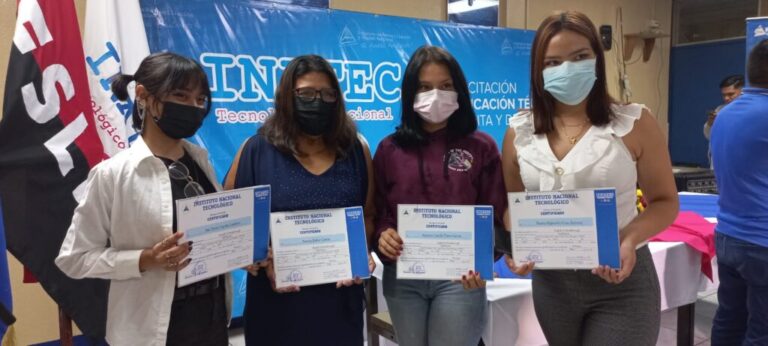 Tecnológico Hugo Chávez gradúa a 170 estudiantes de cursos de inglés