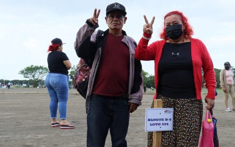 ALMA entrega 300 lotes como parte del programa Bismarck Martínez