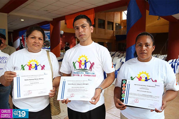 Entregan certificados a estudiantes del INATEC en Matiguas