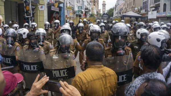 Disuelven protestas en Sri Lanka