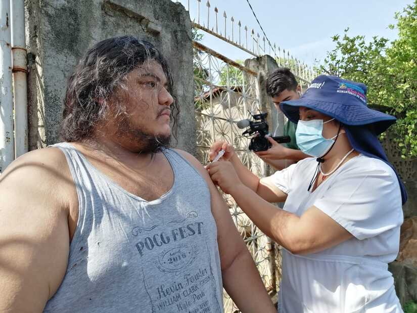 Continúan con la jornada de vacunación voluntaria contra el virus de la Covid-19.