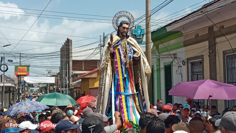 Policía Nacional garantiza seguridad en tope de los Santos en Carazo