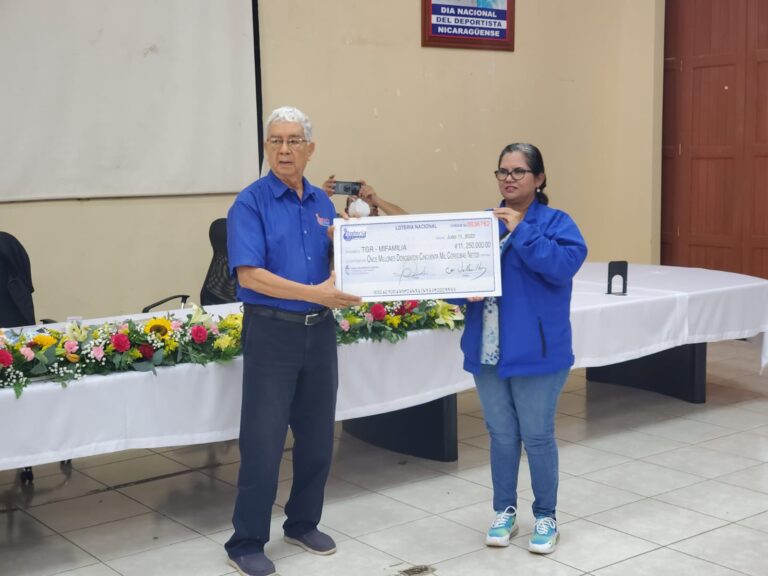 Lotería Nacional entregó más de 11 millones de córdobas al IND y MIFAM