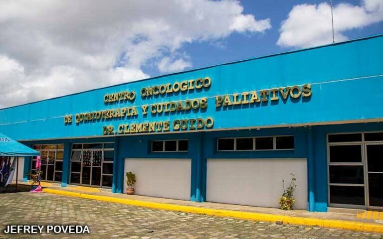 Celebran segundo aniversario del Centro Oncológico de quimioterapia