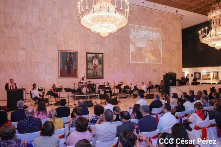 Nicaragua celebró el 68 aniversario del natalicio del Comandante Hugo Chávez