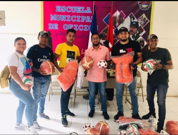  Consejos municipales en Rivas reciben materiales deportivos  