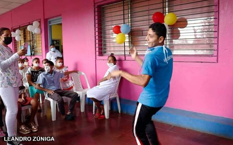 Pacientes del Hospital Psicosocial participan en Show de talentos