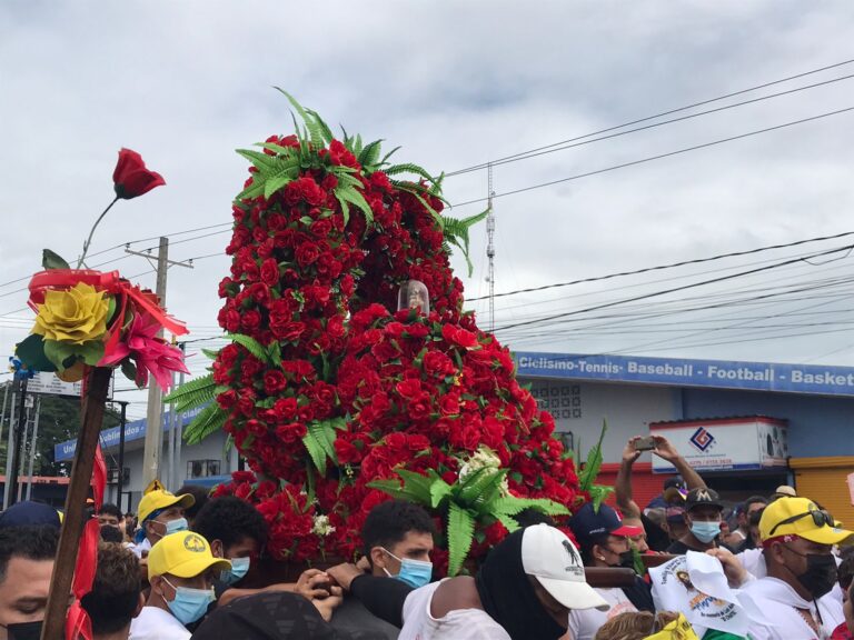 Minguito recorre barrios orientales de Managua