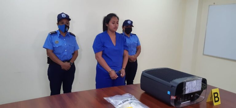 Detienen a ciudadana con más de 1 kilo de cocaína en Managua