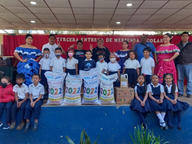 Carazo recibe tercera entrega de la Merienda Escolar