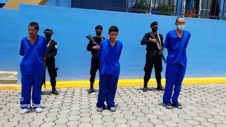 Policía Nacional captura a tres delincuentes en Las Minas