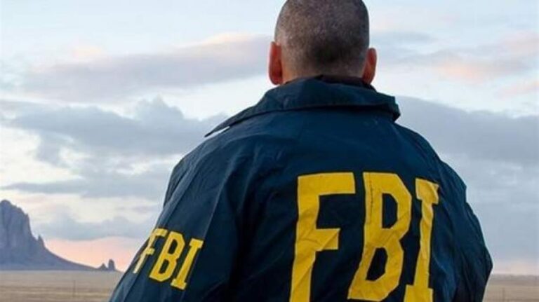 Desconocido intenta entrar armado en la sede del FBI en Cincinnati