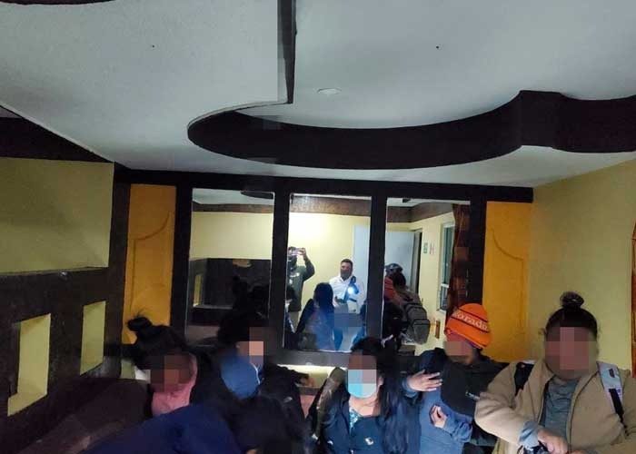 Encuentran 688 migrantes hacinados en México