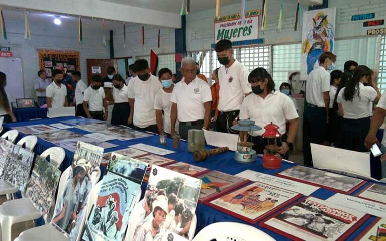 Lanzan galería móvil “Héroes y Mártires por la Liberación”