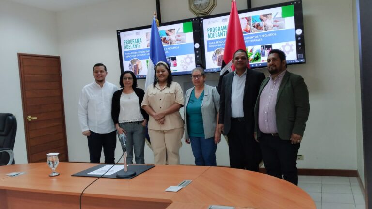 Realizan lanzamiento del Programa Adelante