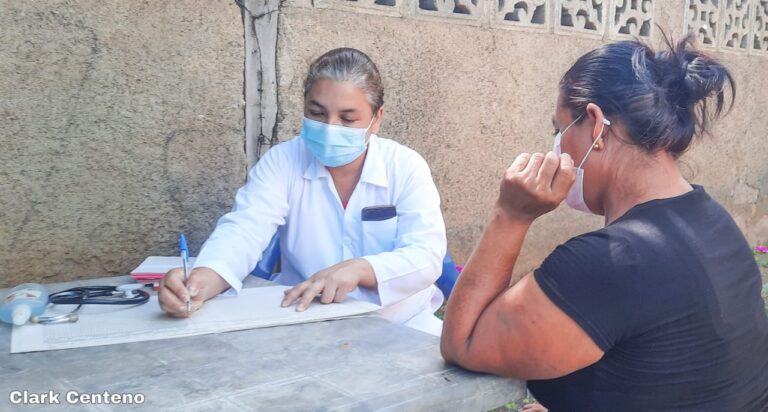 Llega clínica móvil al barrio Alemania Democrática