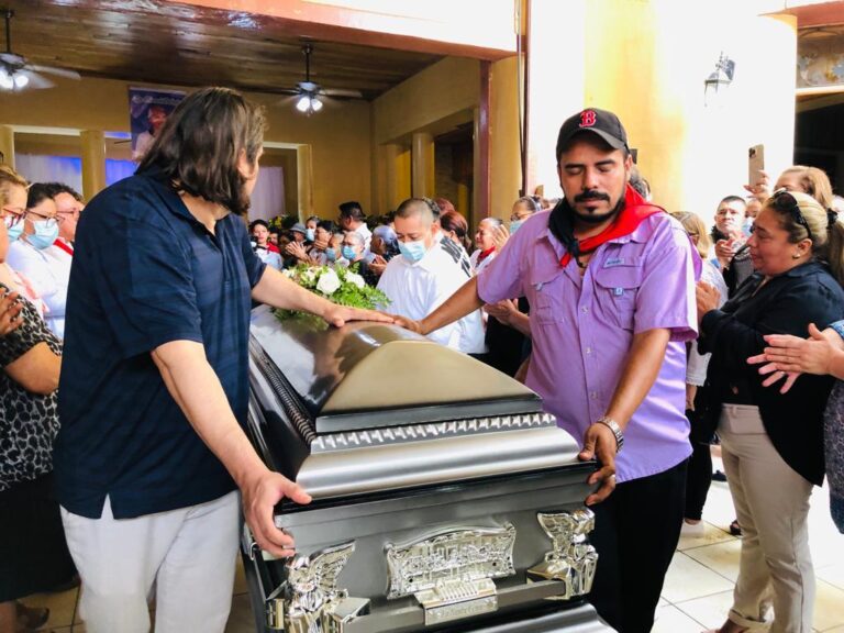 Diriamba da último adiós al alcalde Fernando Baltodano