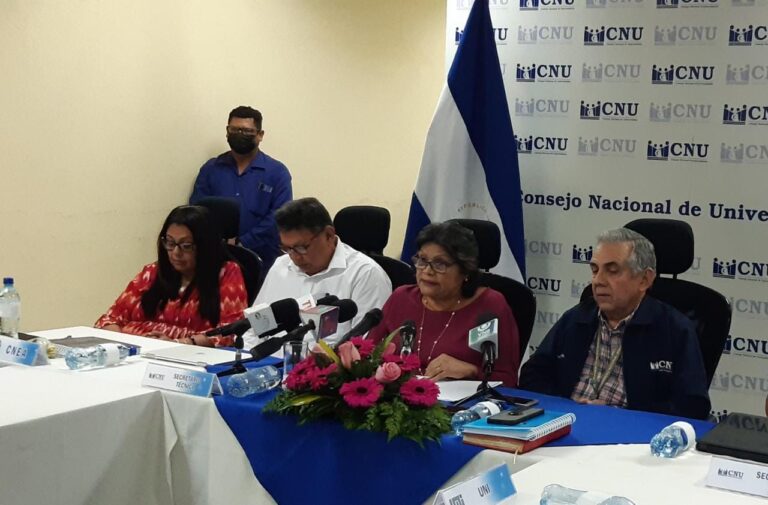 Pequeños y medianos agricultores participan en diplomado