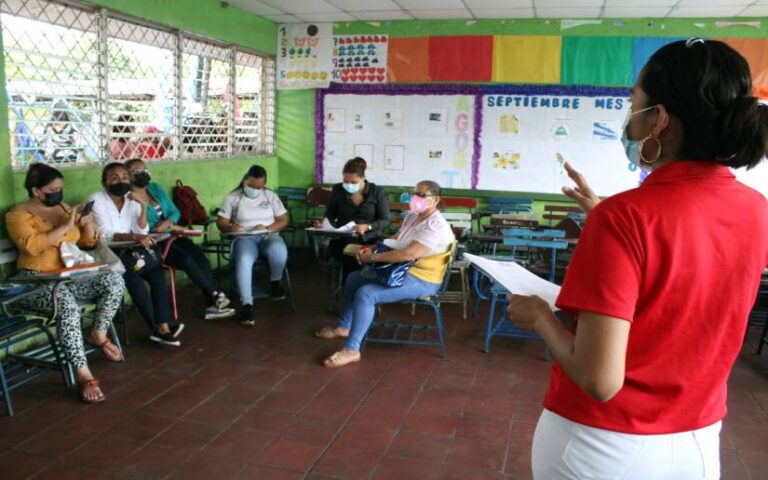 Docentes participan en Encuentro Pedagógico