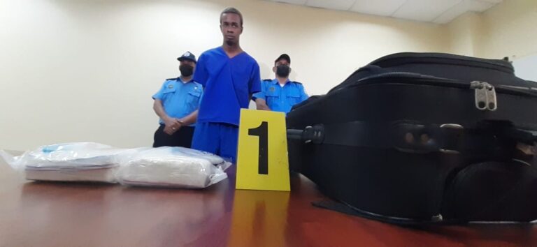 Policía incauta 2 kilos de cocaína en una vivienda de Managua