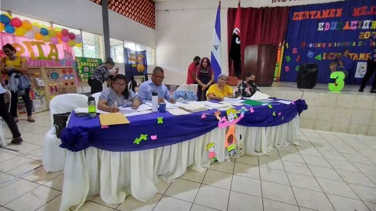 Realizan certamen del mejor Docente de Educación Inicial 2022