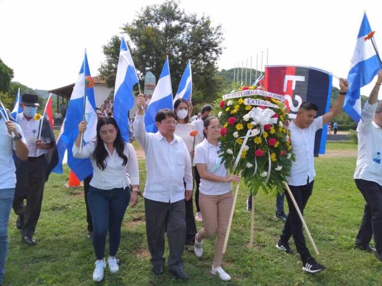 Rinden homenaje a los héroes de la Batalla de San Jacinto