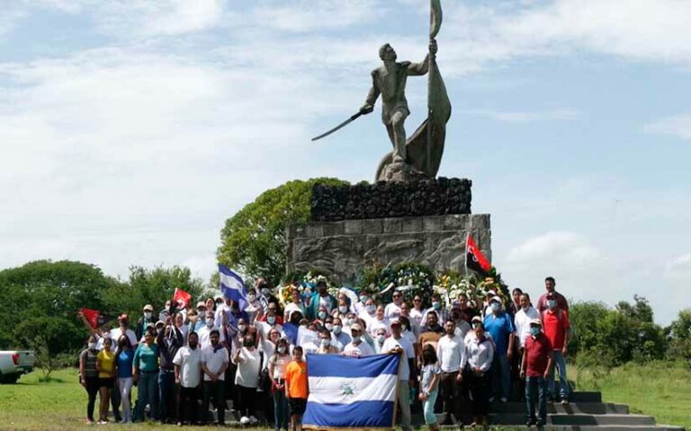 Rinden homenaje a los héroes de la Batalla de San Jacinto