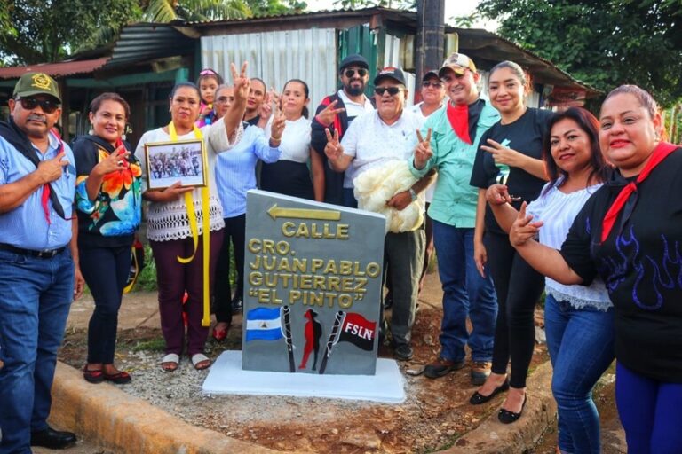 Inauguran calle adoquinada en Nueva Guinea
