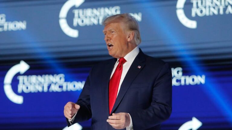 Aceptan perito para supervisar documentos del ex presidente Trump