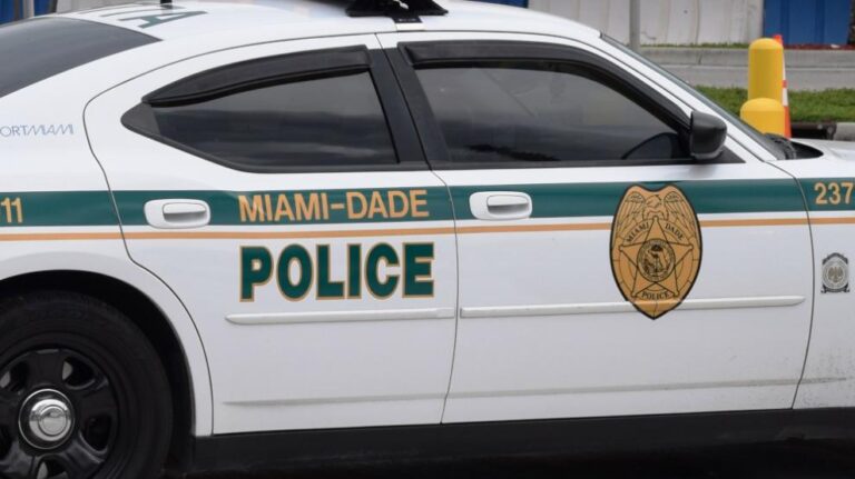 Estampida humana deja una persona herida en Miami