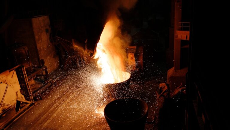 Putin asegura que Rusia no suministrará recursos que contradigan sus intereses