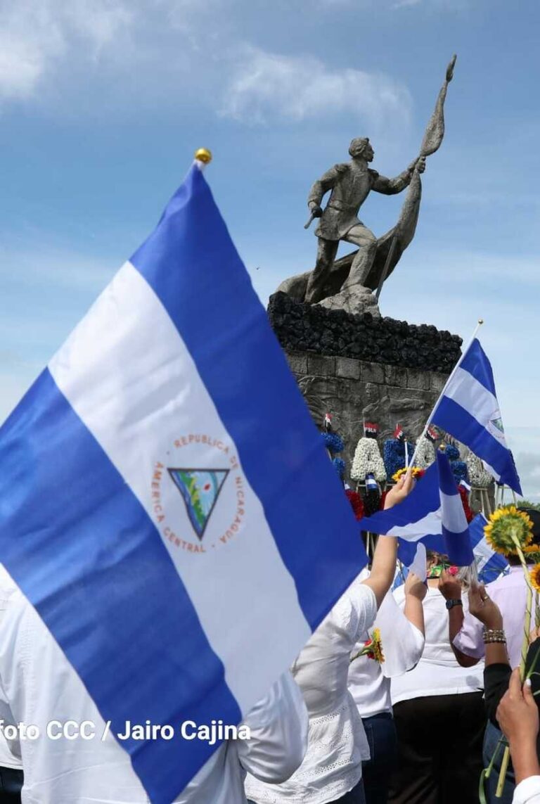 Rinden honores a la patria en la Hacienda San Jacinto