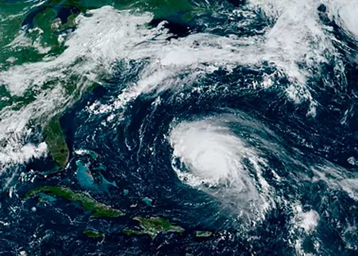 Earl se ha convertido en Huracán categoría 3
