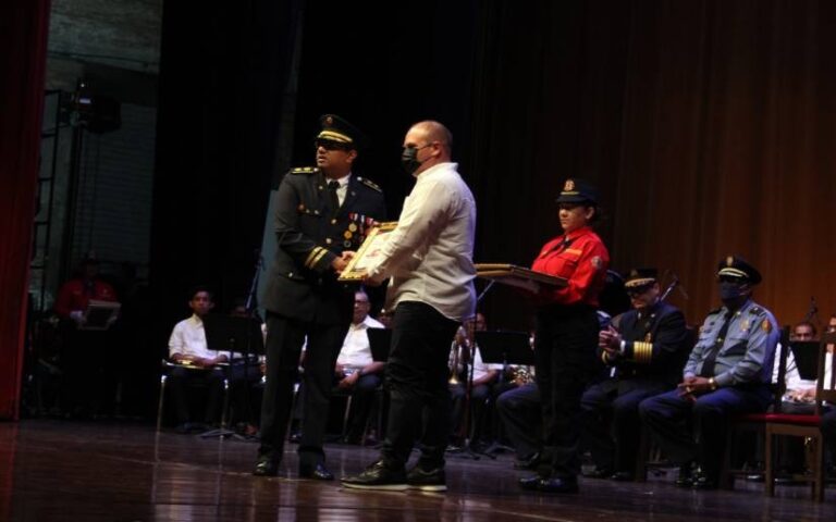 Celebran el 86 Aniversario de la Fundación del Benemérito Cuerpo de Bomberos