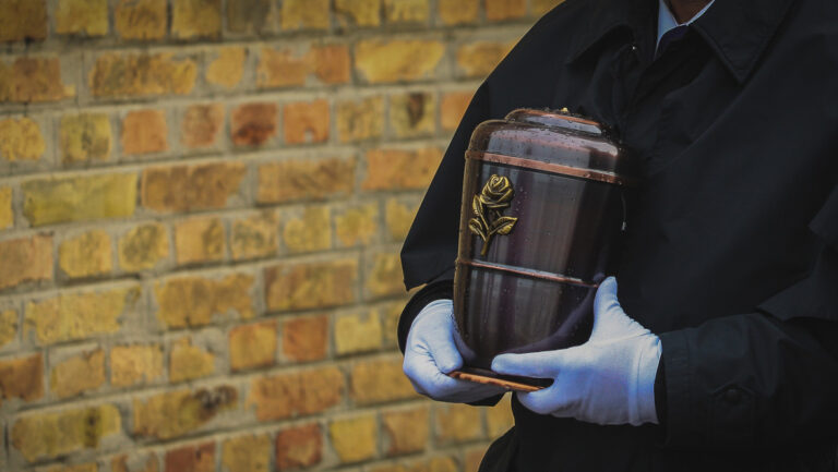 Familia incinera por error a un extraño