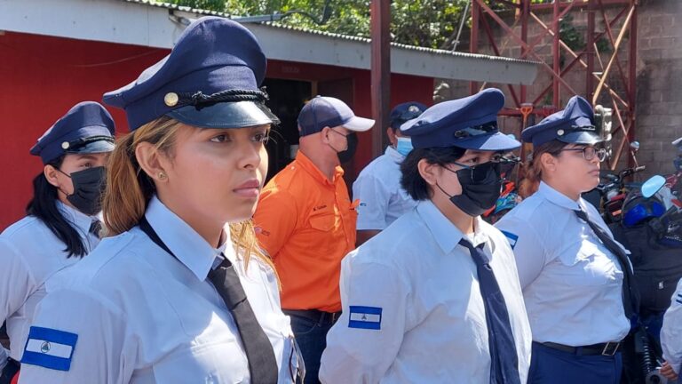 Bomberos de Chinandega conmemoran su fundación