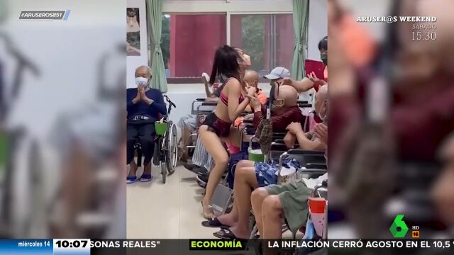 Stripper crea polémica en residencia de ancianos