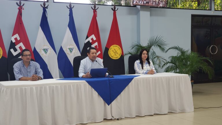 Avanza certamen del mejor docente de primaria  