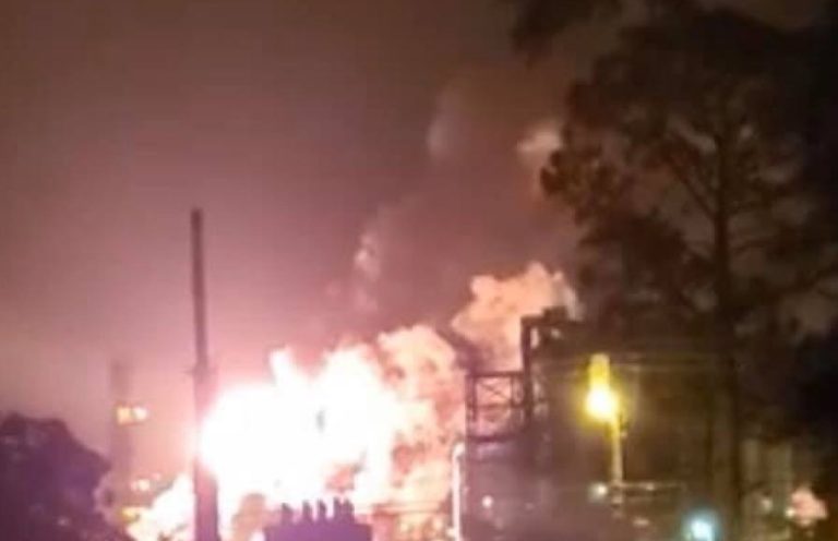 Accidente de camión cisterna desencadena en un incendio en China