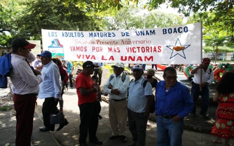 Adultos mayores celebran 15 años de restitución integral de sus derechos