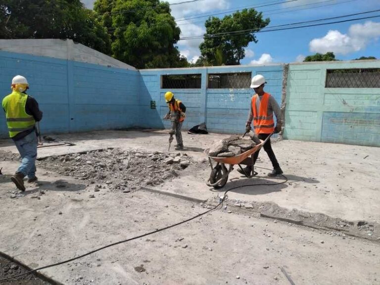 MINED inicia obra de reconstrucción del Centro Escolar Carlos Fonseca