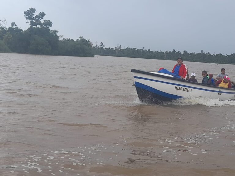 Evacúan a más de 3 mil familias en la Costa Caribe