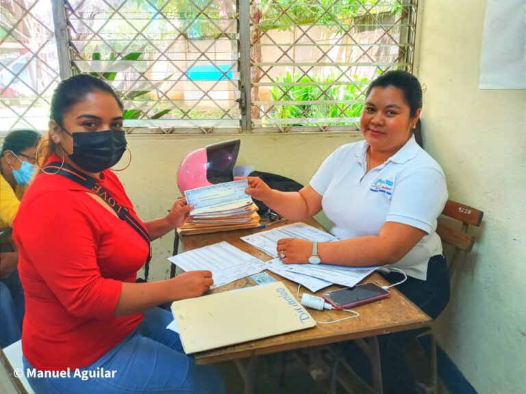 Programa Usura Cero entrega créditos a mujeres de Carazo