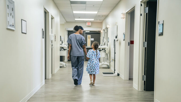 Costa Rica registra 83 niños hospitalizados con infección respiratoria aguda