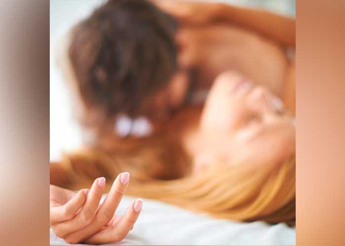 Joven sufre de alergia a las relaciones sexuales