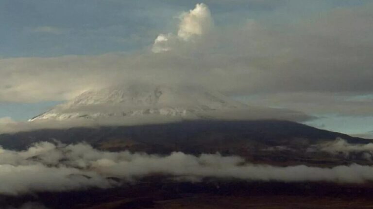 Ecuador declara Alerta Amarilla por actividad del Volcán Cotopaxi