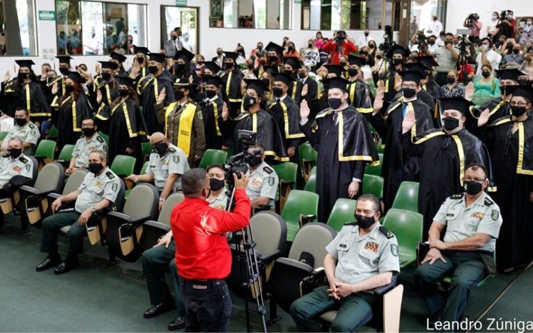 Nicaragua cuenta con 35 nuevos médicos y cirujanos