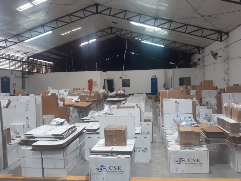 CSE traslada material electoral en el departamento de Managua