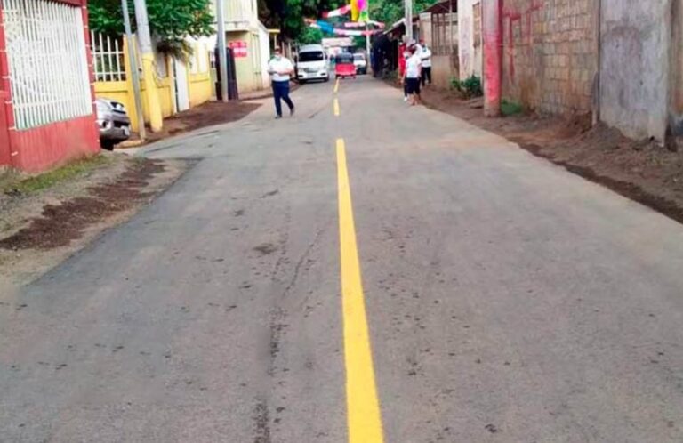 Alcaldía de Juigalpa sigue entregando obras de progreso a las familias